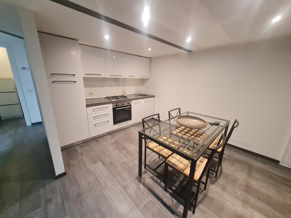 Isola - Ugo Bassi Charme Loft Apartment Milan Luaran gambar