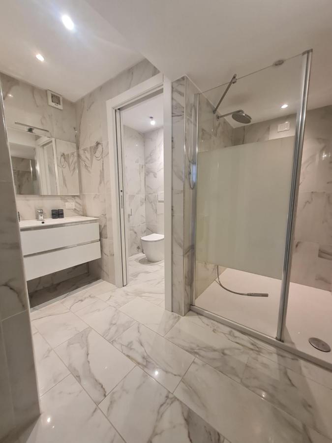 Isola - Ugo Bassi Charme Loft Apartment Milan Luaran gambar