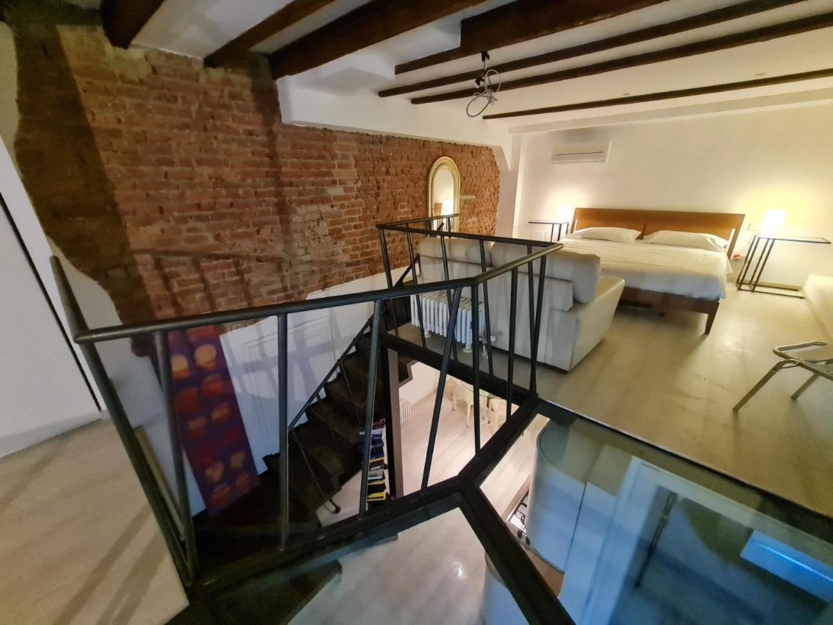 Isola - Ugo Bassi Charme Loft Apartment Milan Luaran gambar